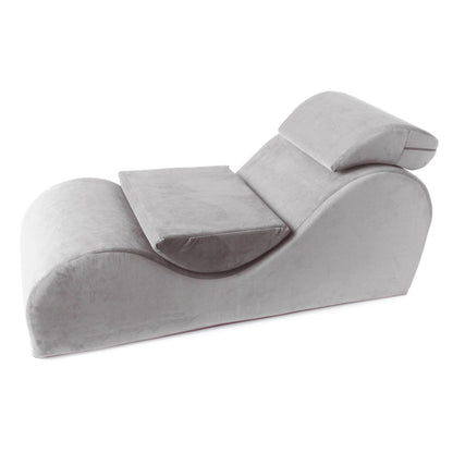 Esse Chaise – Velvish & Valkyrie Editions
